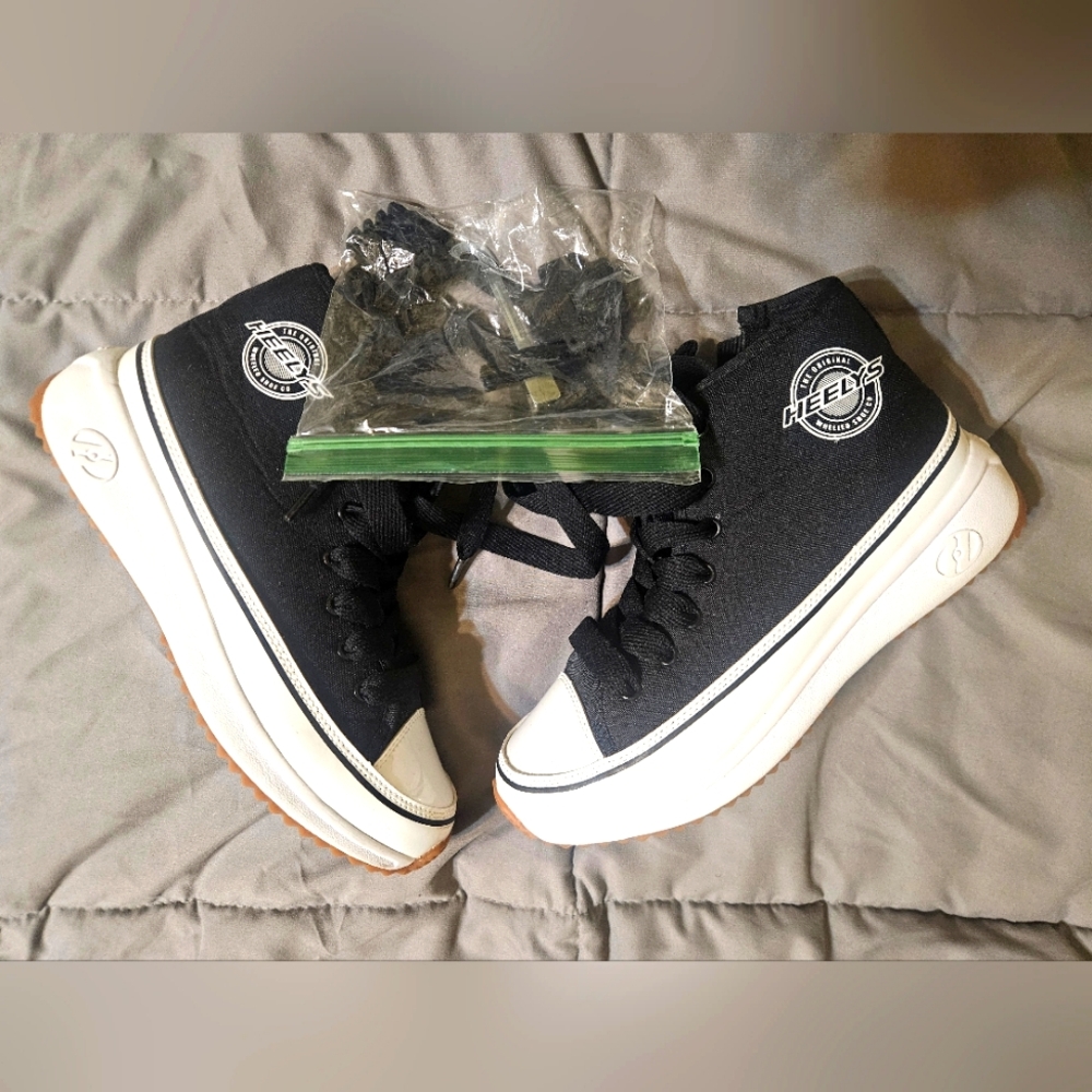 HEELYS Veloz Sneakers - Size 7 Big Kids  NWOT